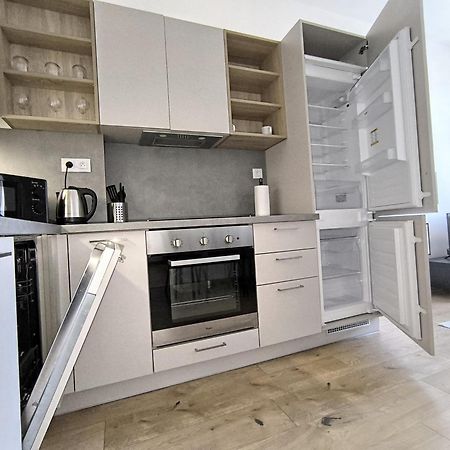 Isabel'S Suites Прага Экстерьер фото